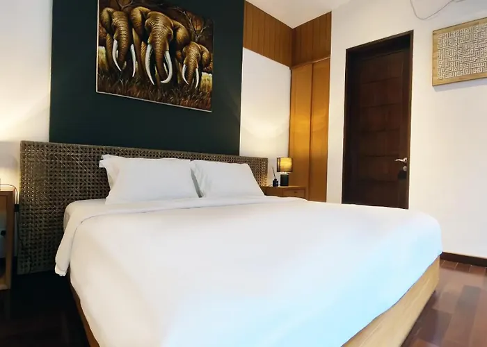ホテル By Opus Hospitality